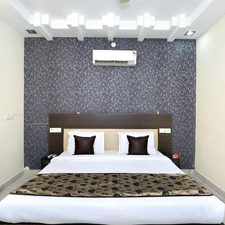 Oyo 11844 Silver Star Bathinda Luaran gambar
