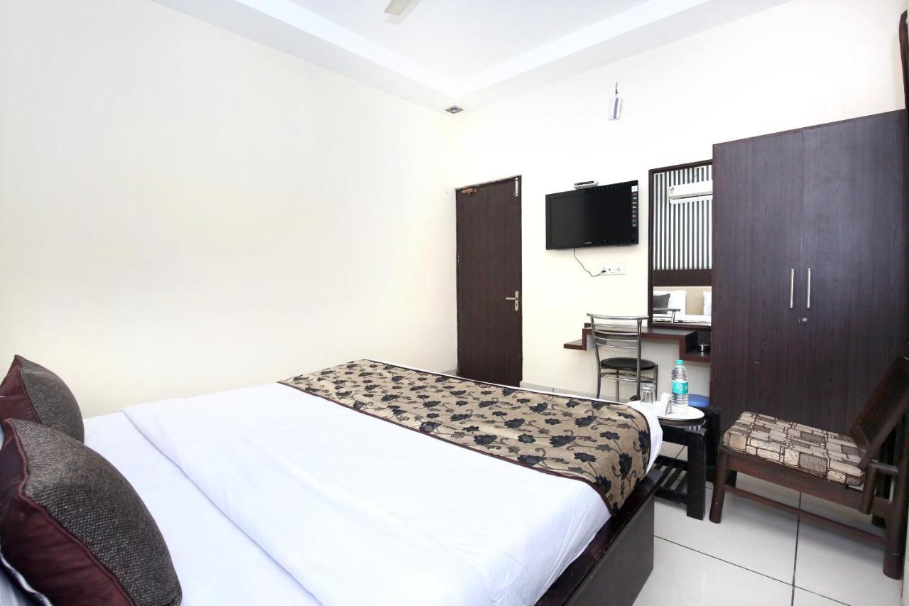 Oyo 11844 Silver Star Bathinda Luaran gambar