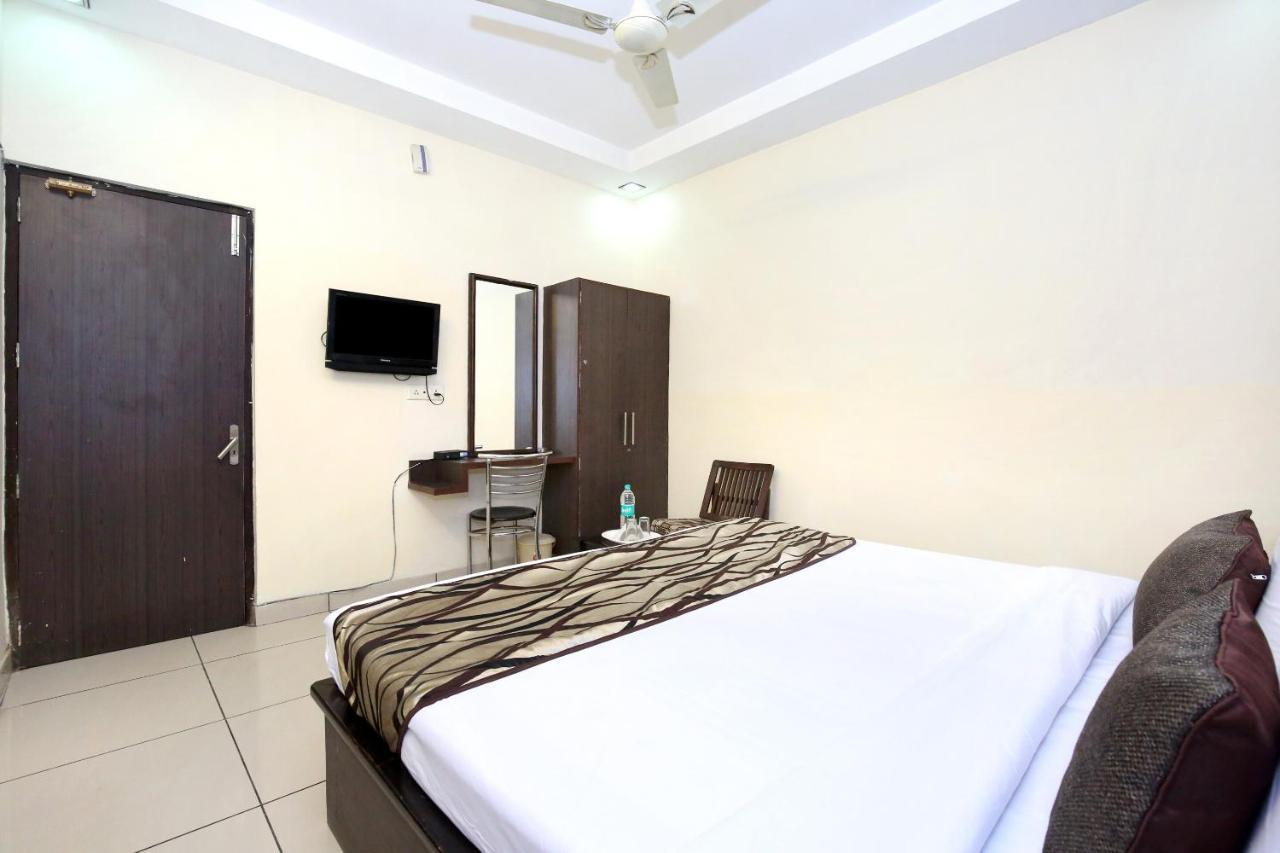 Oyo 11844 Silver Star Bathinda Luaran gambar