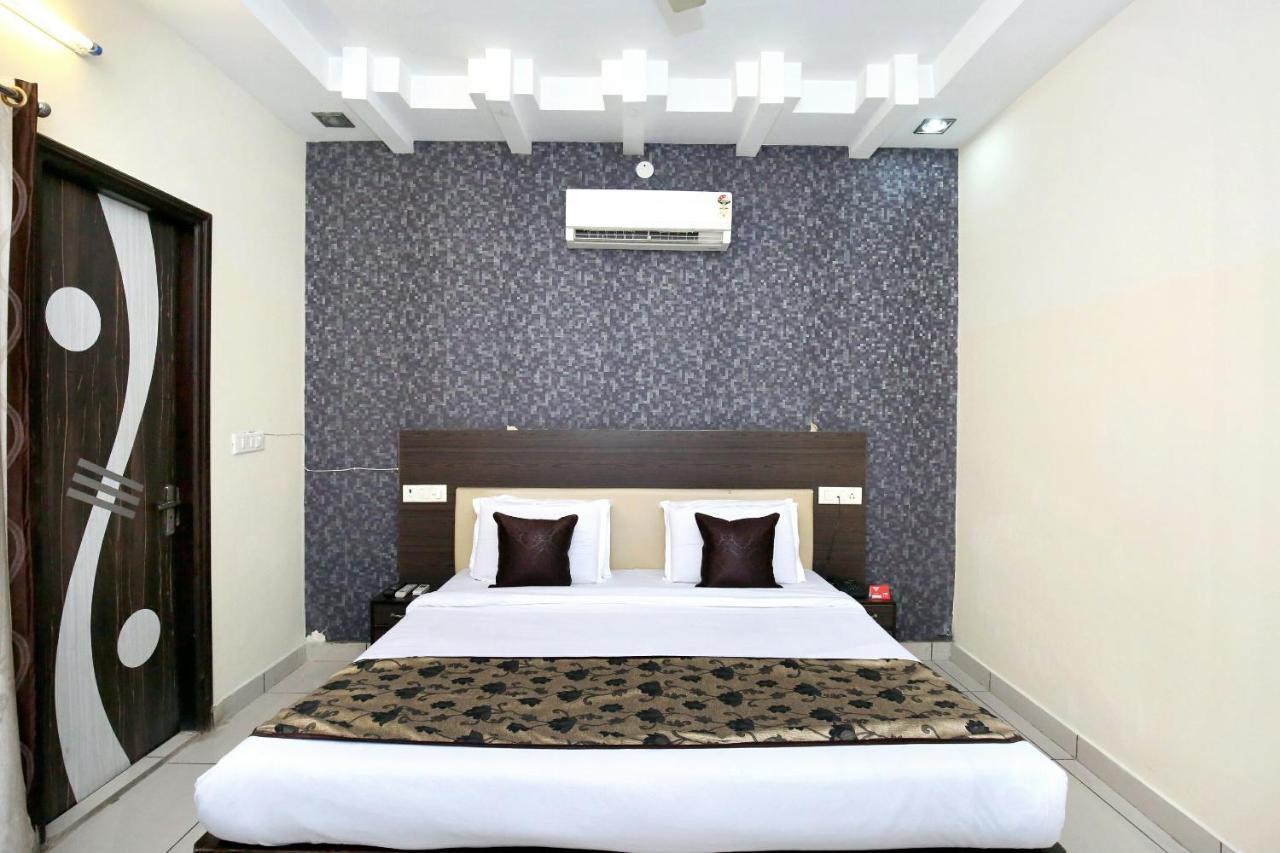 Oyo 11844 Silver Star Bathinda Luaran gambar